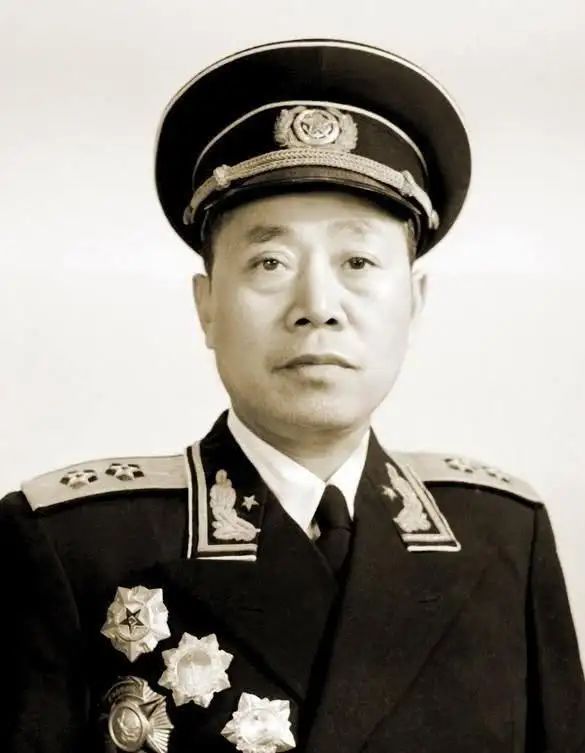上將上面還有等級嗎，探究軍銜體系中的高級職位與等級劃分，軍銜體系揭秘，上將之上是否還有更高級別？高級職位與等級劃分全解析