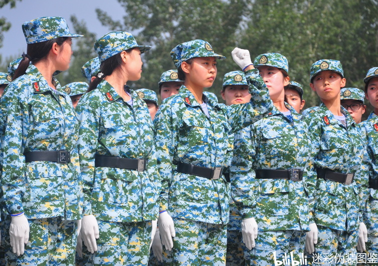 軍訓服，時尚與功能的完美結(jié)合，軍訓服，時尚與功能交融的完美典范