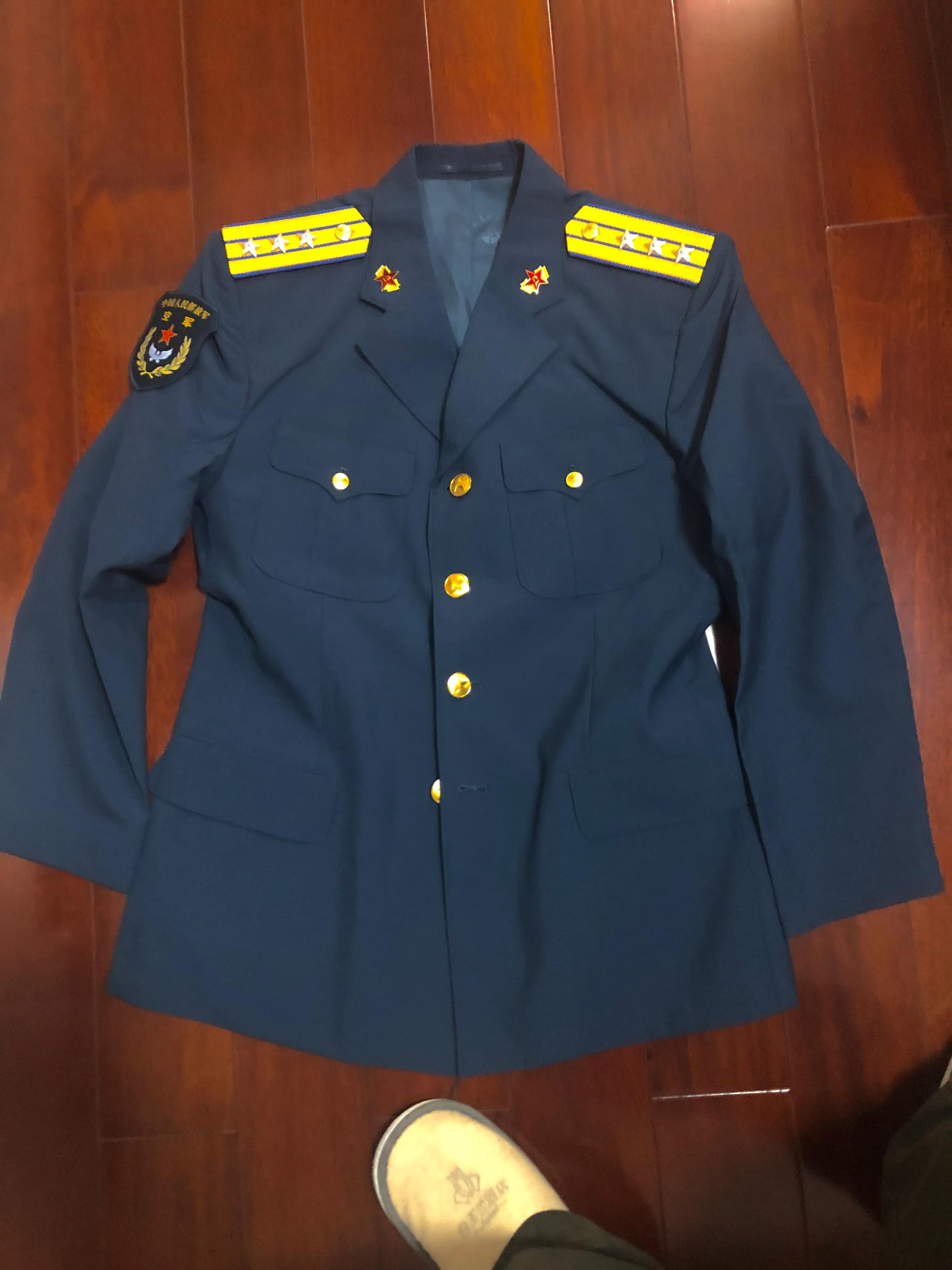 揭秘中國軍隊07式軍服常服，設計背后的故事與意義，揭秘中國軍隊07式軍服常服設計背后的故事與深層意義