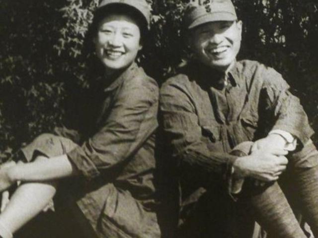 國(guó)防部長(zhǎng)是干什么的，職責(zé)與重要性解析，國(guó)防部長(zhǎng)職責(zé)與重要性解析，守護(hù)國(guó)家安全的重要角色