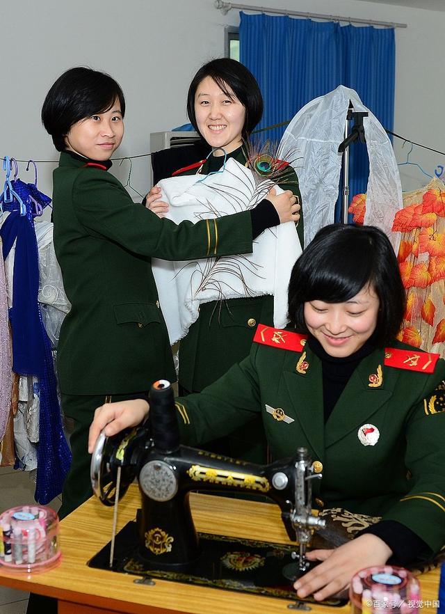 女兵背后的家庭，探尋她們的成長(zhǎng)與力量源泉，女兵背后的家庭，成長(zhǎng)與力量之源的探尋