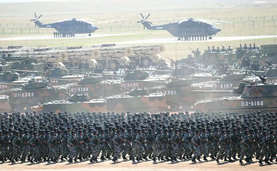 建軍90周年閱兵儀式，回顧輝煌歷程，展望嶄新未來，建軍90周年閱兵儀式，回顧輝煌歷程，展望嶄新未來，彰顯軍威國威的力量展示