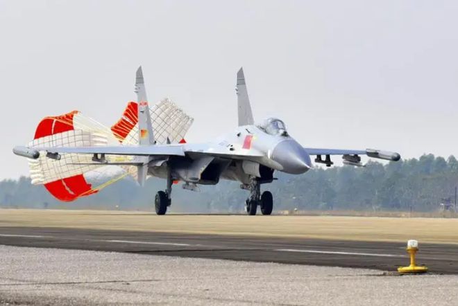 連云港軍用機場殲-11，揭秘軍事航空的神秘面紗，揭秘連云港軍用機場殲-11軍事航空的神秘面紗