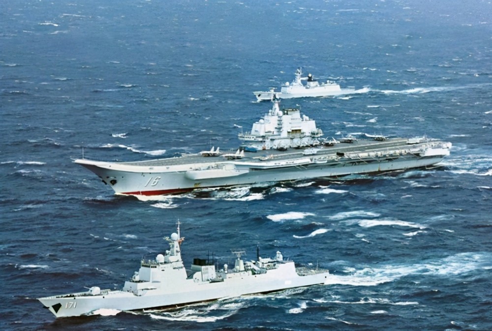 山東艦與伊麗莎白女王號(hào)，兩大戰(zhàn)艦的對(duì)比，山東艦與伊麗莎白女王號(hào)戰(zhàn)艦對(duì)比解析