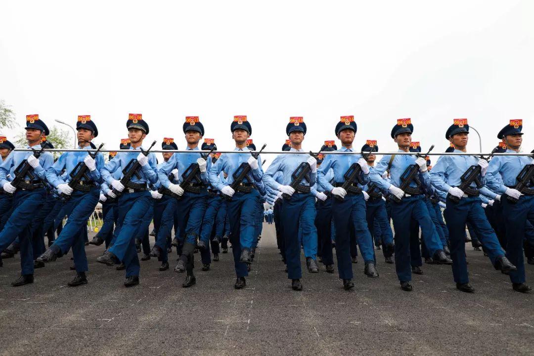 閱兵盛典，2019年的震撼與感動——我的觀后感，閱兵盛典的震撼與感動，我的觀后感回顧與展望（2019年）
