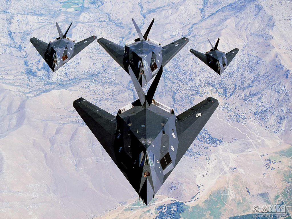 揭秘F-117隱形戰(zhàn)斗機(jī)，空戰(zhàn)傳奇的先驅(qū)之作，F(xiàn)-117隱形戰(zhàn)斗機(jī)，空戰(zhàn)傳奇的先驅(qū)揭秘