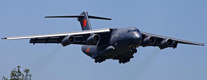 C17運輸機(jī)與運-20，空中巨人的對比與探討，C17運輸機(jī)與運-20空中巨人，對比與探討