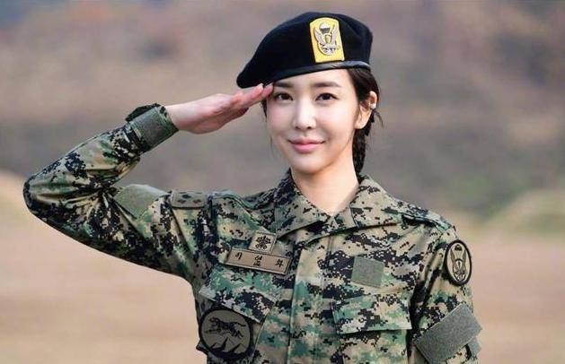 關(guān)于女兵征兵條件，探索未來(lái)的挑戰(zhàn)與機(jī)遇——以2024年為例，女兵征兵條件，探索未來(lái)挑戰(zhàn)與機(jī)遇——聚焦2024年展望