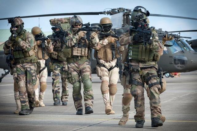 世界軍事強(qiáng)國(guó)前十排名2022，全球軍事力量概覽，全球軍事力量概覽，2022年世界軍事強(qiáng)國(guó)前十排名榜單