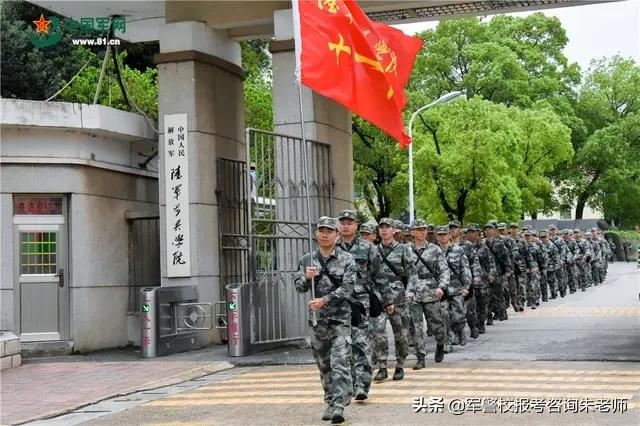 軍事院校分?jǐn)?shù)線詳解，如何把握入學(xué)門檻？，軍事院校分?jǐn)?shù)線詳解，如何把握入學(xué)門檻與提高錄取機(jī)會(huì)？
