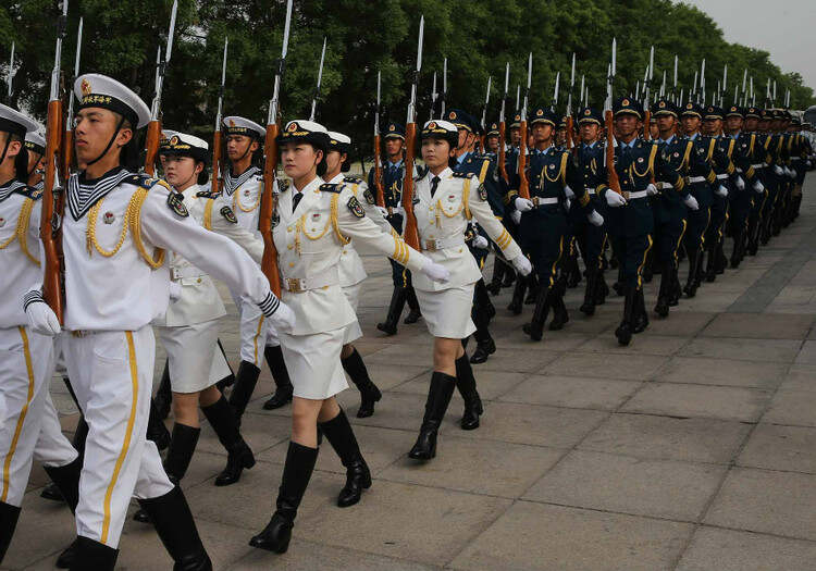 女兵儀仗隊照片大全，展現(xiàn)颯爽英姿的絕美瞬間，女兵儀仗隊風(fēng)采展示，颯爽英姿的絕美瞬間圖片大全