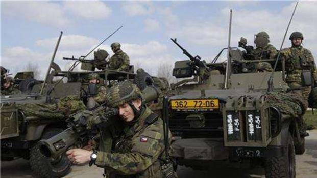 超大軍事論壇軍事暢談，深度探討軍事話題，分享軍事知識(shí)，超大軍事論壇深度探討軍事話題，分享軍事知識(shí)暢談會(huì)