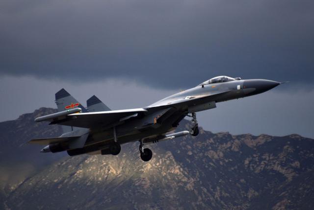 殲-11代號，揭示中國空軍強大戰(zhàn)斗力的象征，殲-11代號，中國空軍強大戰(zhàn)斗力的象征標簽