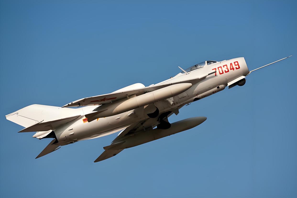 殲-6戰(zhàn)斗機(jī)高清圖片展示及其歷史背景，殲-6戰(zhàn)斗機(jī)高清圖片展示與歷史背景揭秘