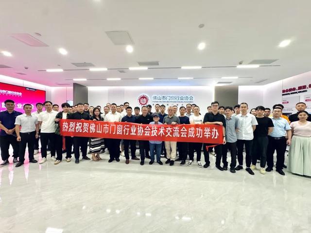 奧門(mén)王中王一肖一特一中，揭秘背后的秘密，揭秘澳門(mén)王中王背后的秘密，生肖與特碼真相探索