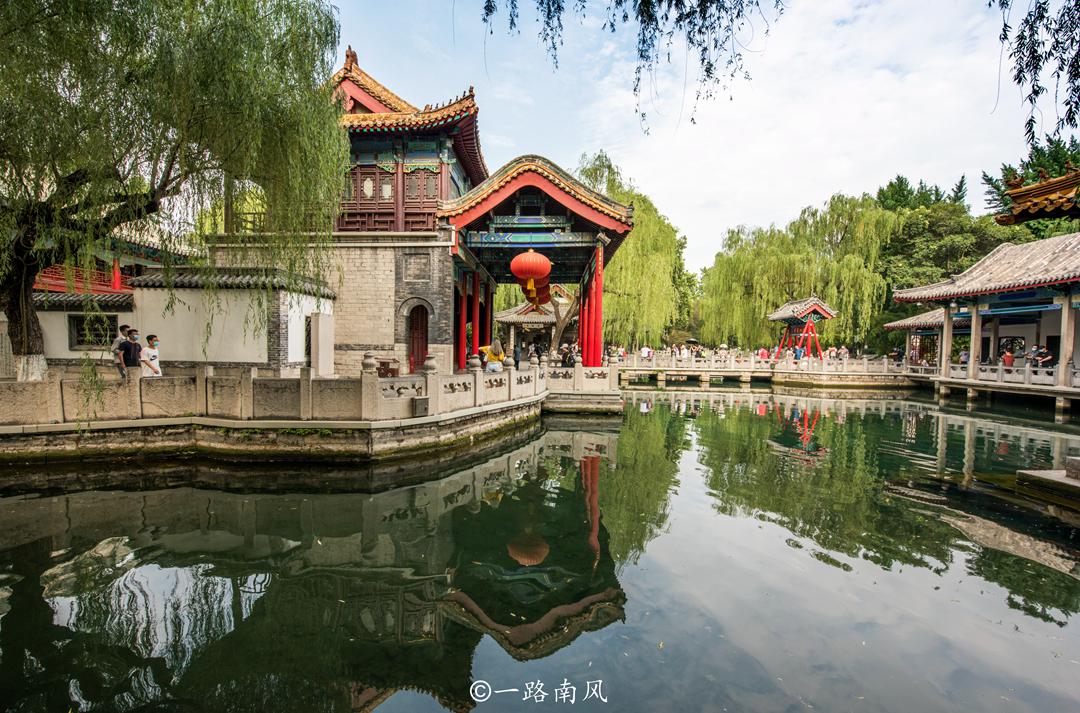 濟(jì)南好玩的地方，探索這座城市的魅力景點(diǎn)，濟(jì)南魅力景點(diǎn)探索之旅，城市游玩好去處