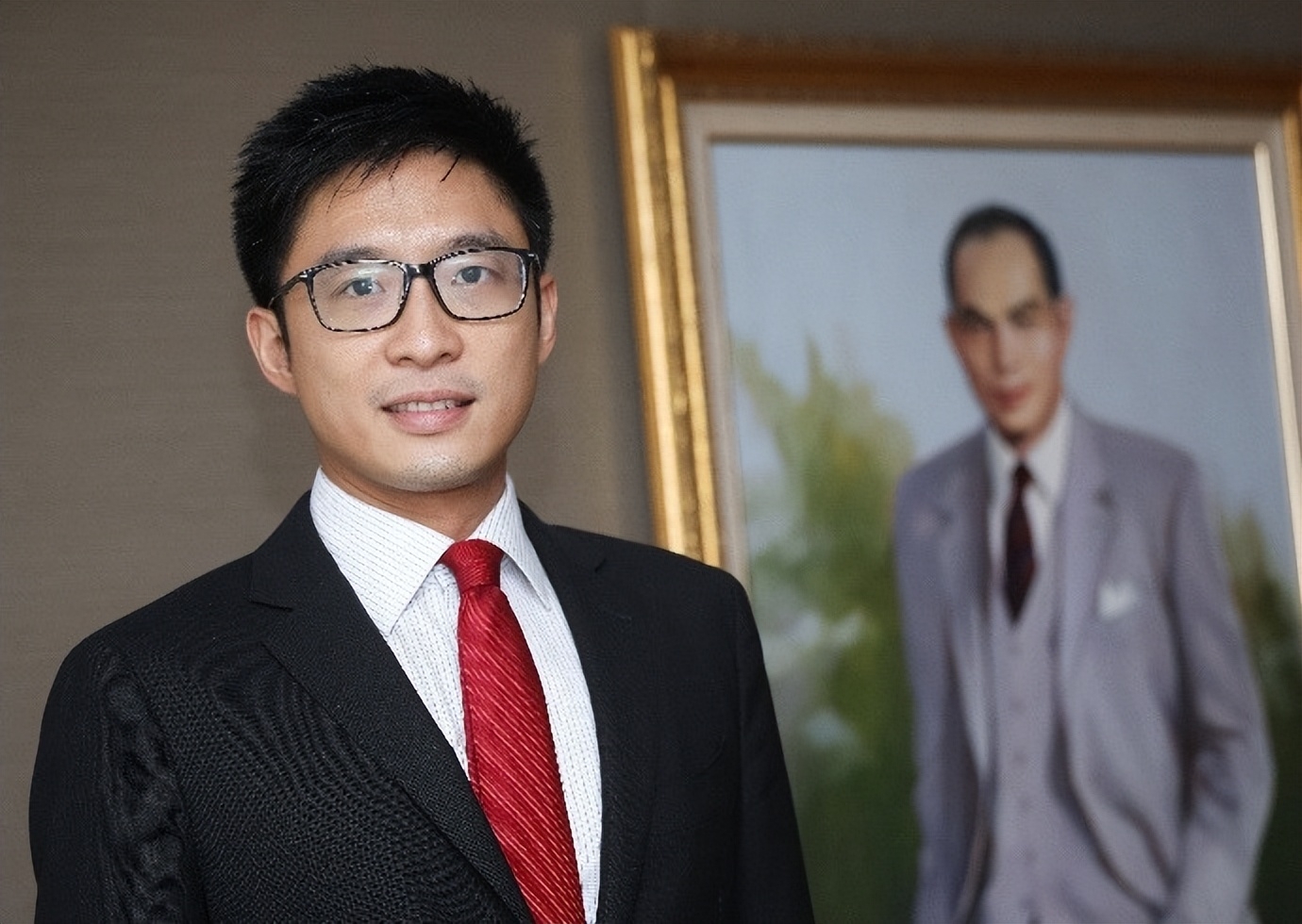 霍啟山個(gè)人資料，揭秘公眾人物的神秘面紗，霍啟山個(gè)人資料大揭秘，揭開公眾人物的神秘面紗