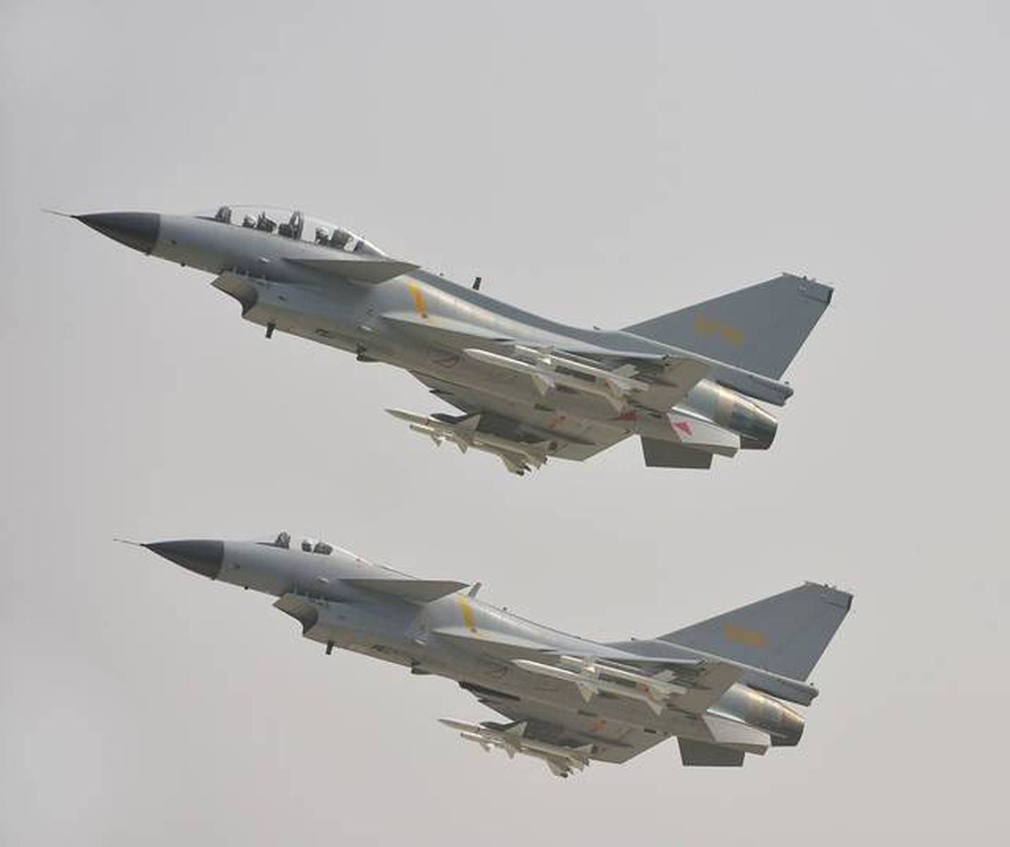 全球最丑戰(zhàn)斗機殲-10，深度解析與探討，深度解析與探討，全球最丑戰(zhàn)斗機殲-10的優(yōu)劣與挑戰(zhàn)