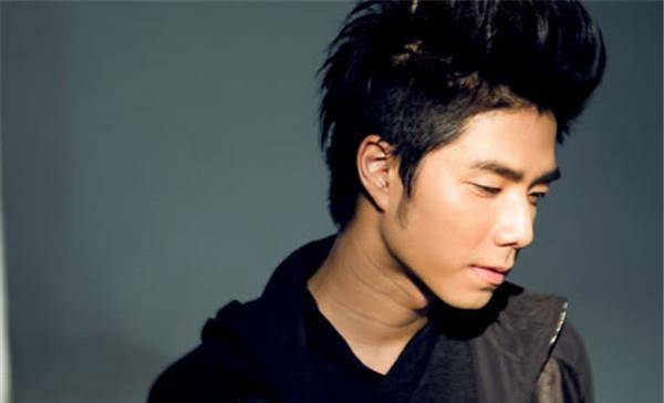 袁成杰為何不火，深度解析其現(xiàn)象背后的原因，袁成杰現(xiàn)象背后的原因深度解析，為何未能走紅？