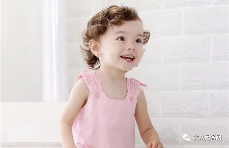 女孩明星范兒名字——探尋時尚魅力的無限可能，女孩明星范兒名字，時尚魅力的探索之旅