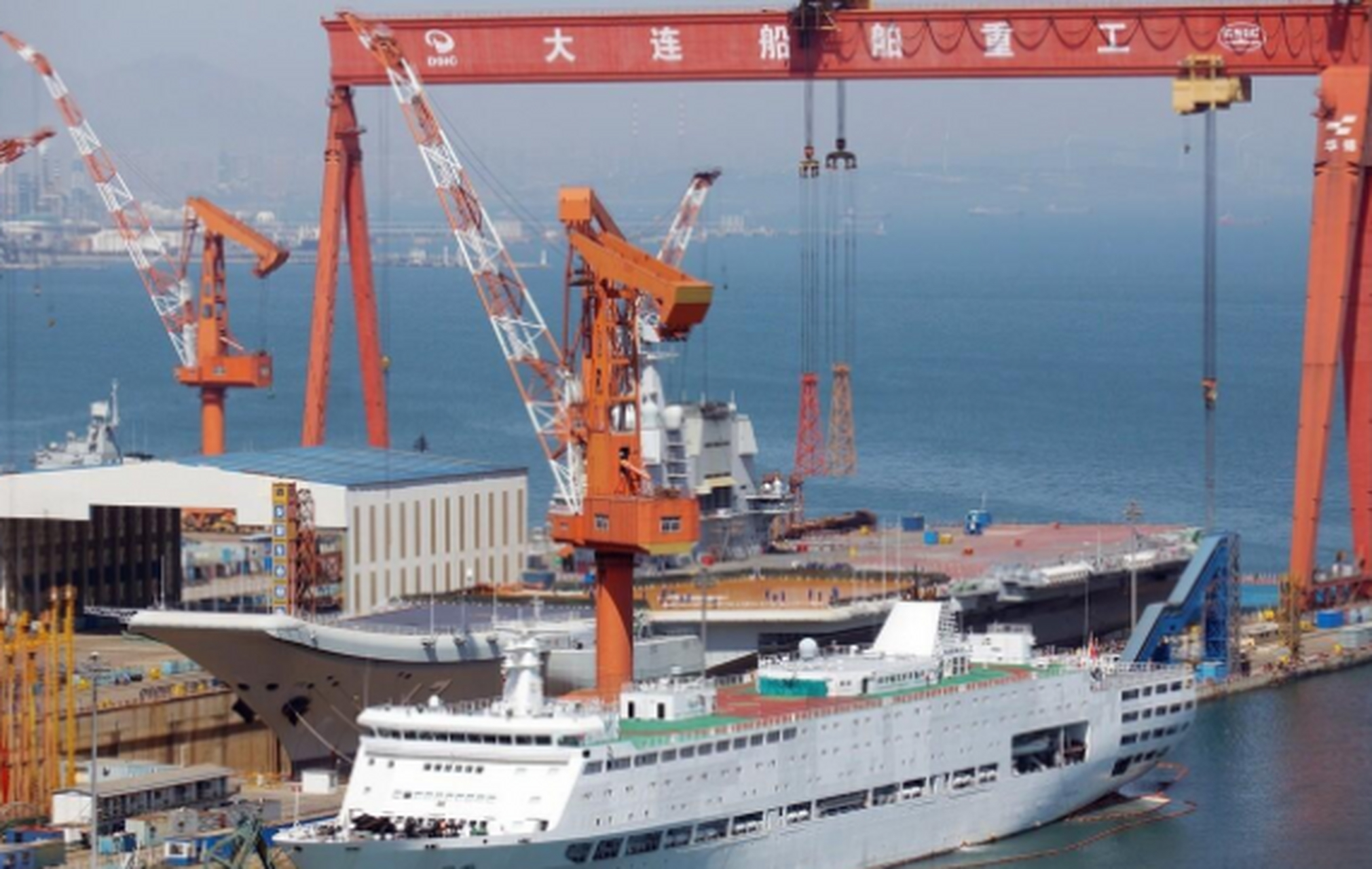 大連造船廠搬遷揭秘，新址究竟在哪里？，大連造船廠搬遷幕后揭秘，新址揭曉！