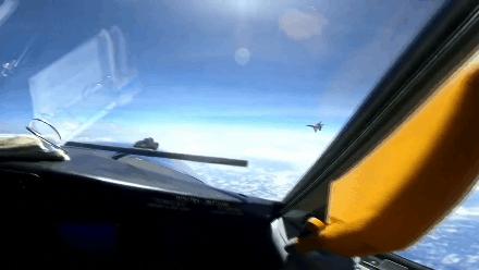 殲16百度百科，深度解析中國(guó)新一代多用途戰(zhàn)斗機(jī)，深度解析，中國(guó)新一代多用途戰(zhàn)斗機(jī)殲-16的百科全書介紹